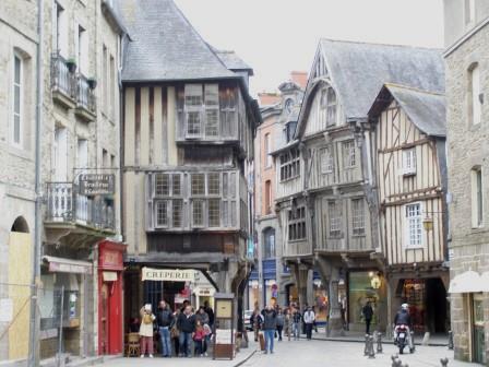 Dinan